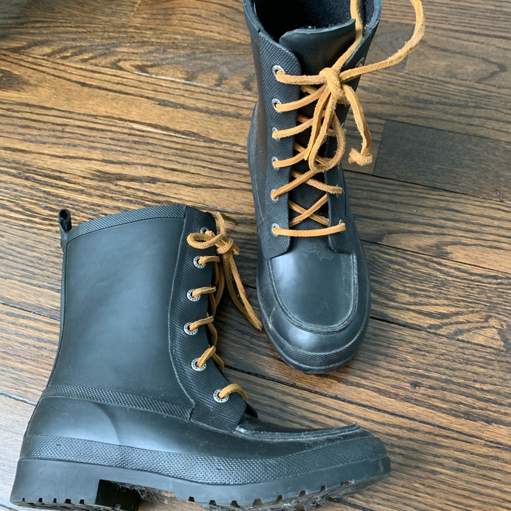 Sperry lace up rainboots